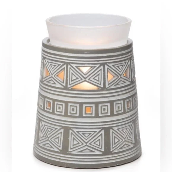 Hidalgo Scentsy Warmer - Picture 2 of 7